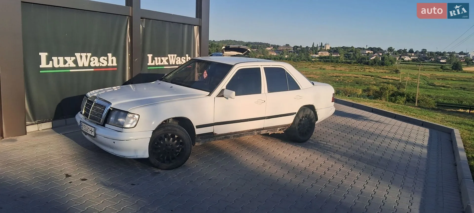 Mercedes-Benz E-Class 1987 VIN WDB1240201A588848 фото оголошення 2 з 15