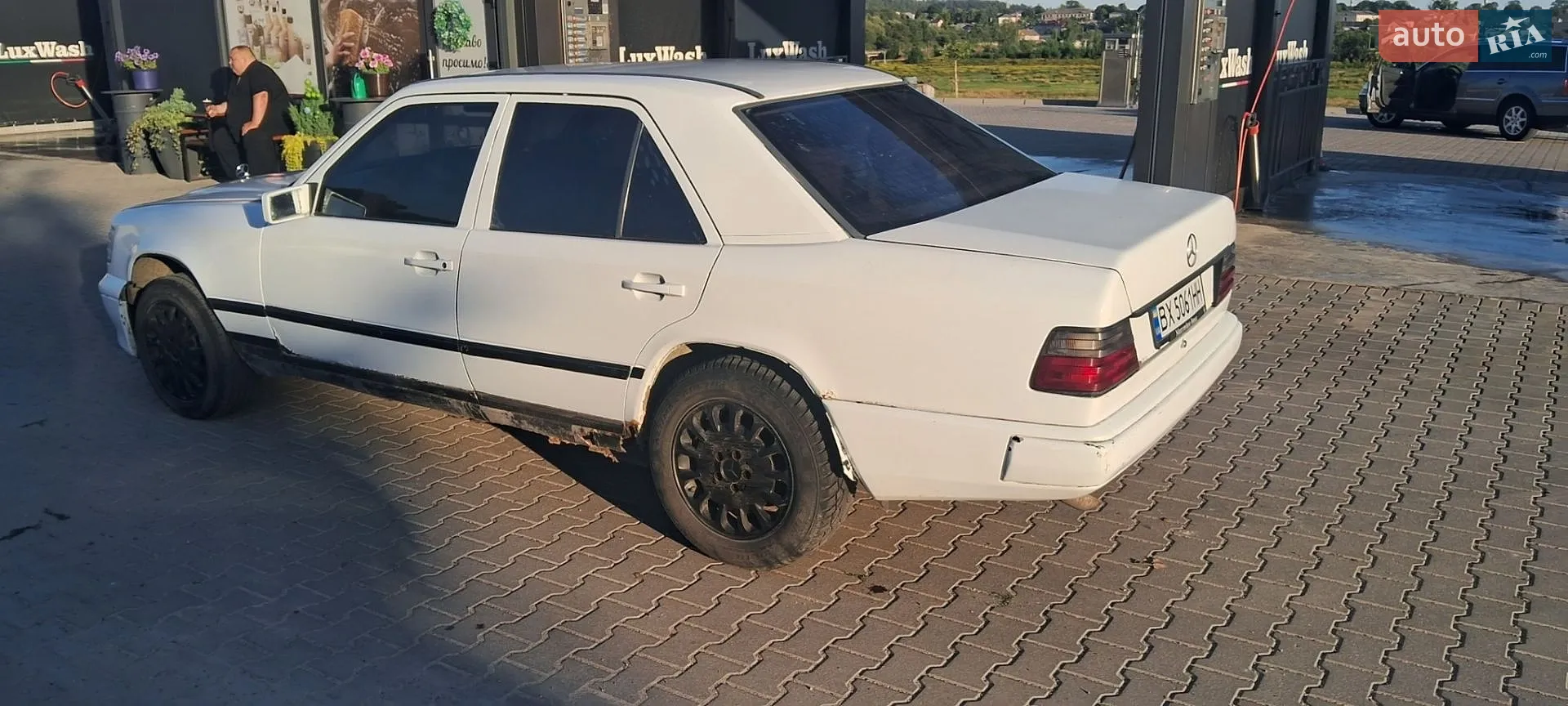 Mercedes-Benz E-Class 1987 VIN WDB1240201A588848 фото оголошення 10 з 15