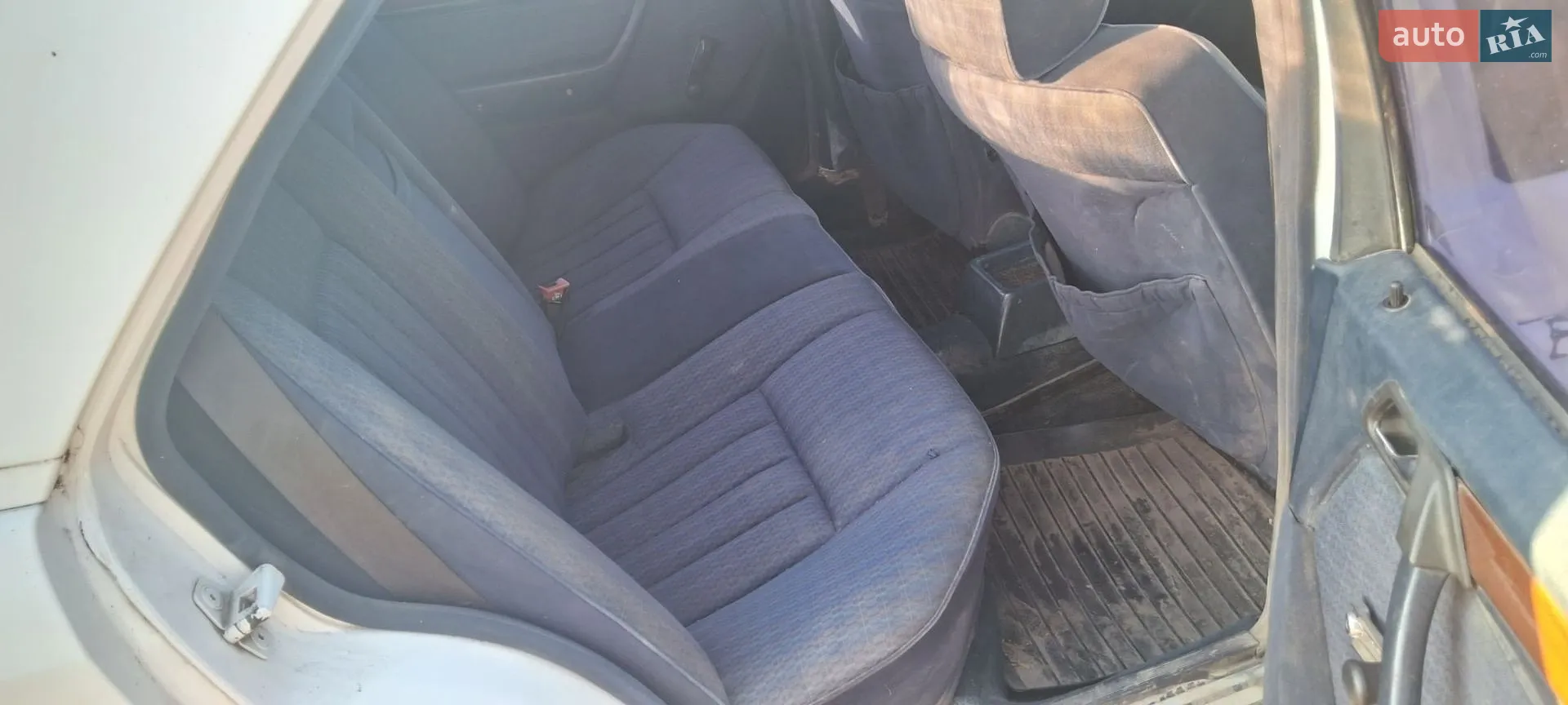 Mercedes-Benz E-Class 1987 VIN WDB1240201A588848 фото оголошення 14 з 15