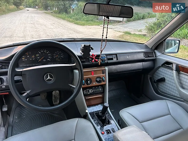 Mercedes-Benz E-Class 1988 VIN WDB1241201A531620 фото оголошення 10 з 45