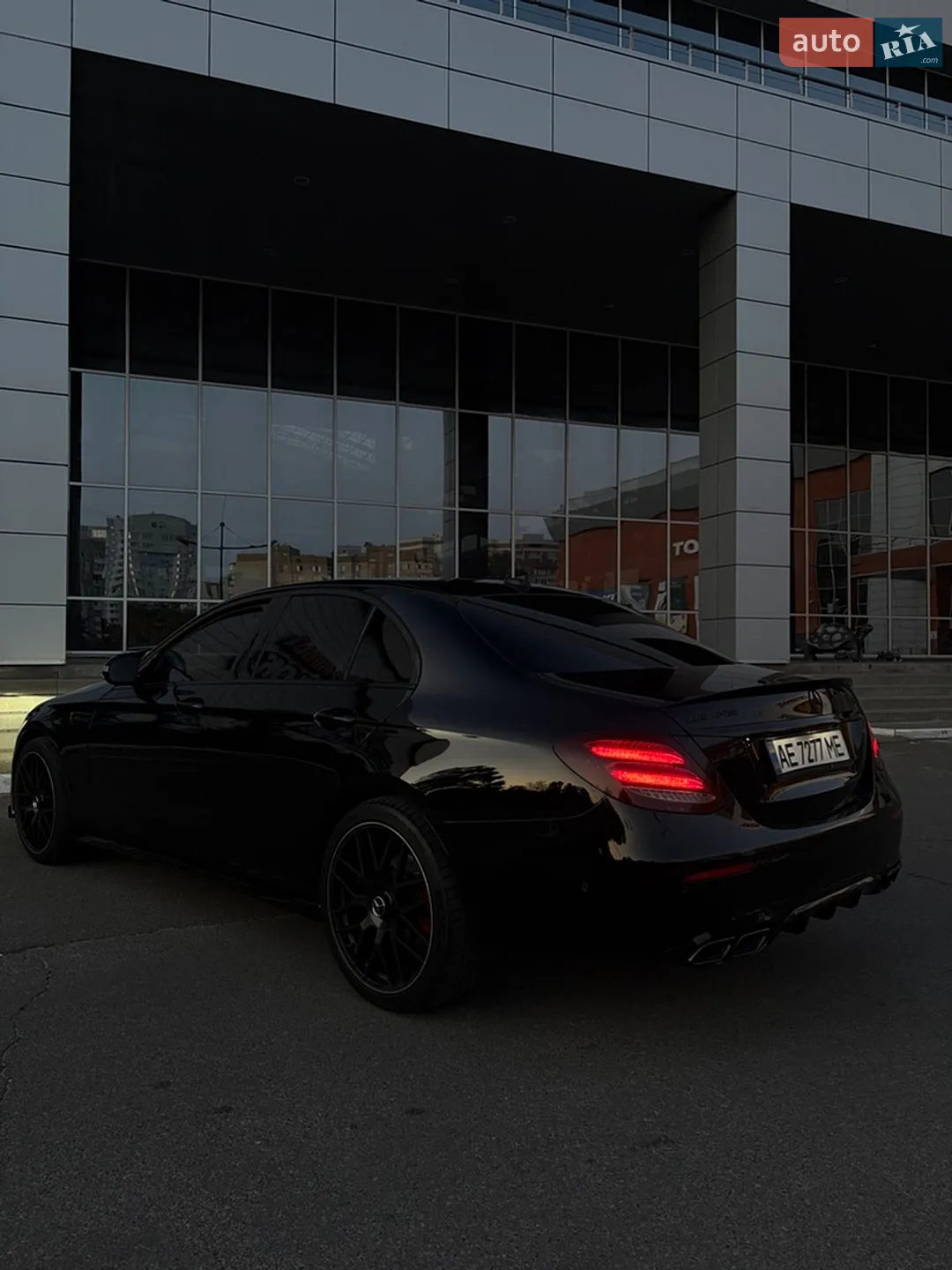 Mercedes-Benz E Class 2016 VIN WDD2130131A153847 фото оголошення 12 з 37