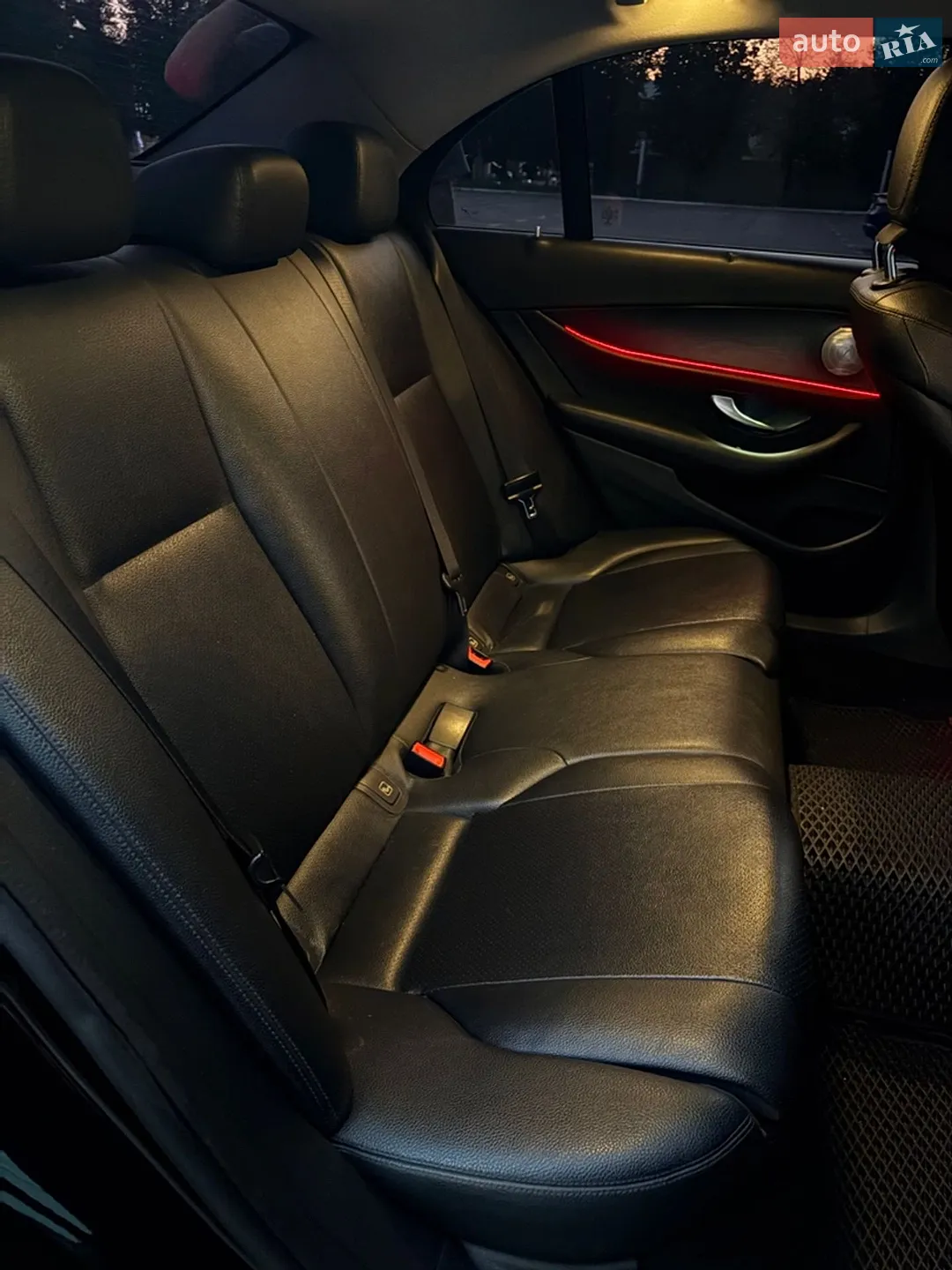 Mercedes-Benz E Class 2016 VIN WDD2130131A153847 фото оголошення 31 з 37