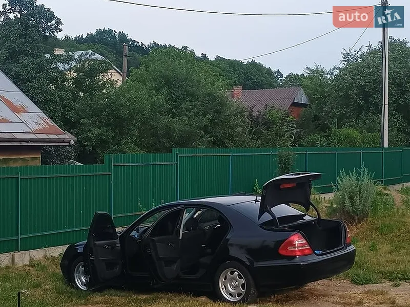 Mercedes-Benz E-Class 2004