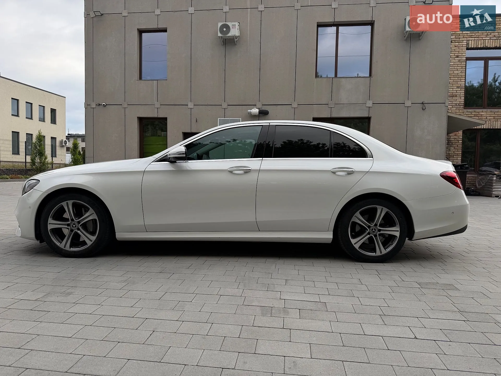 2016 Mercedes-Benz E-klasse - мініатюра 2