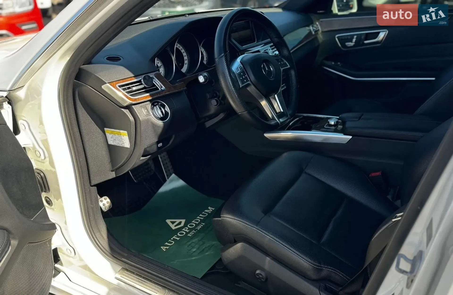 2013 Mercedes-Benz E-klasse - мініатюра 16