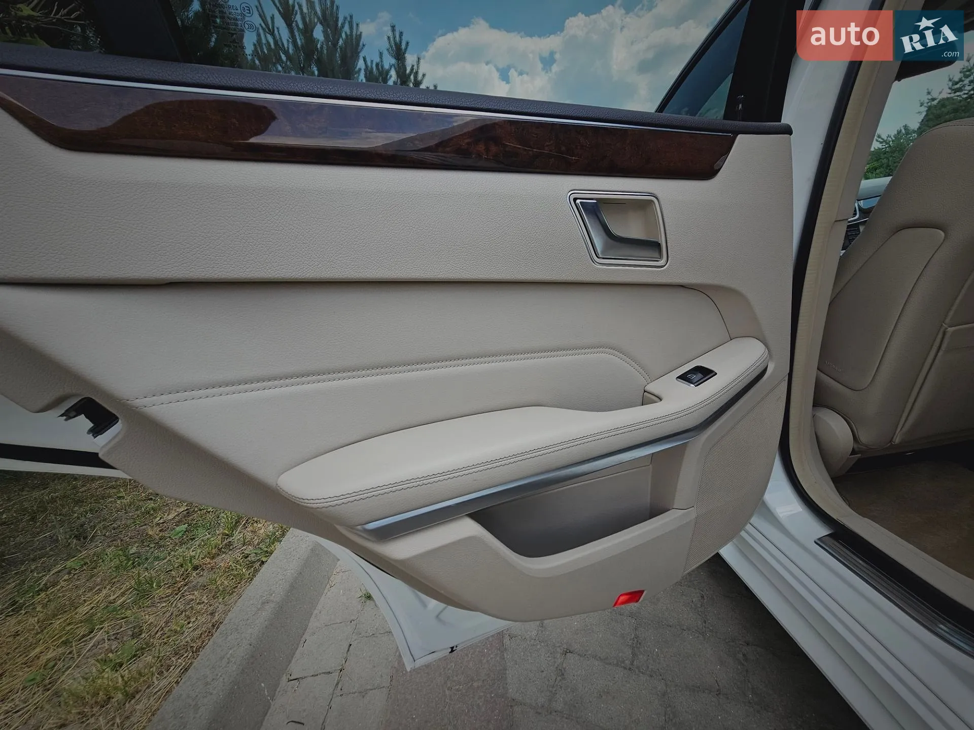 2015 Mercedes-Benz E-klasse - мініатюра 24