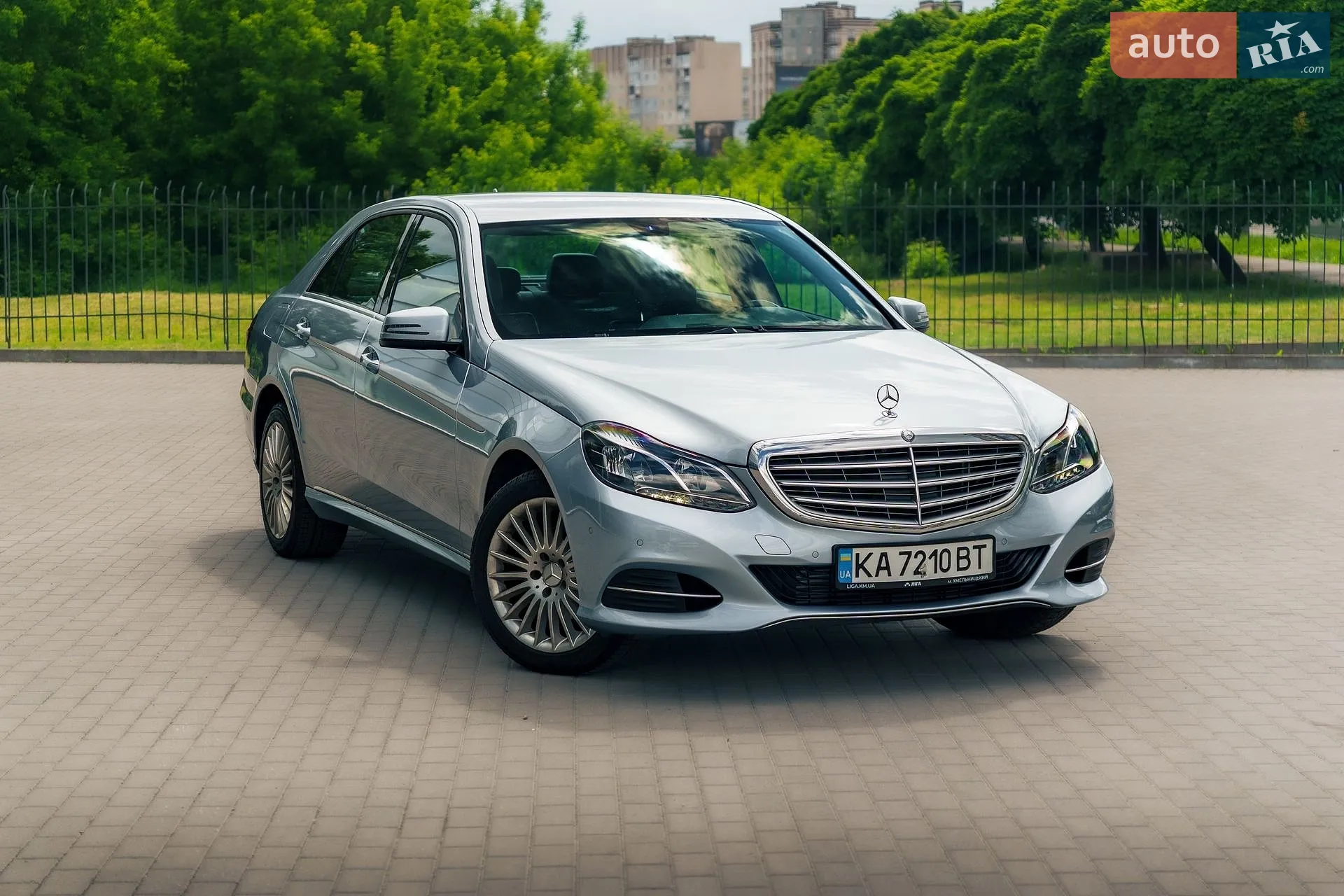 2013 Mercedes-Benz E-klasse - мініатюра 2