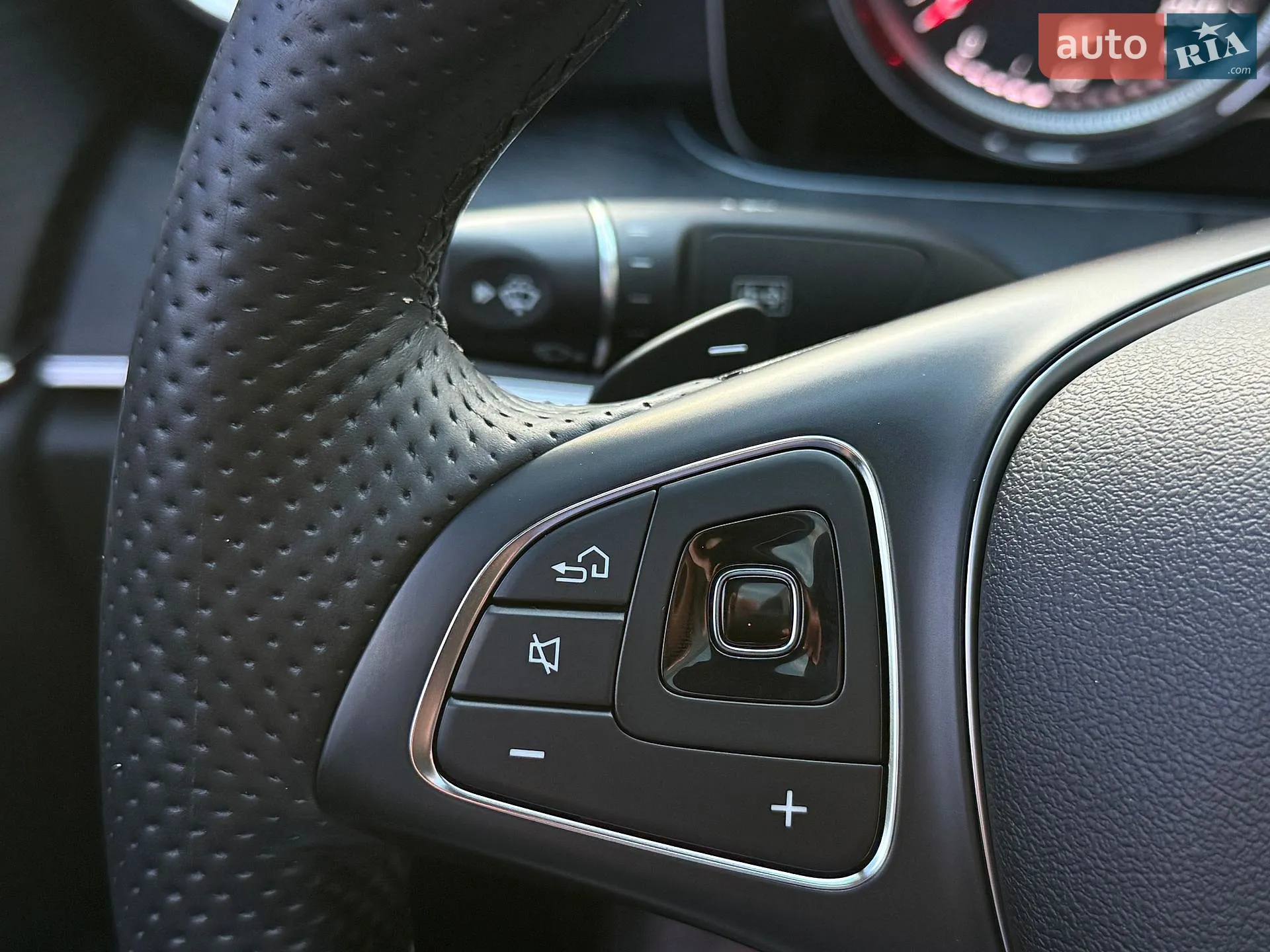 2016 Mercedes-Benz E-klasse - мініатюра 31