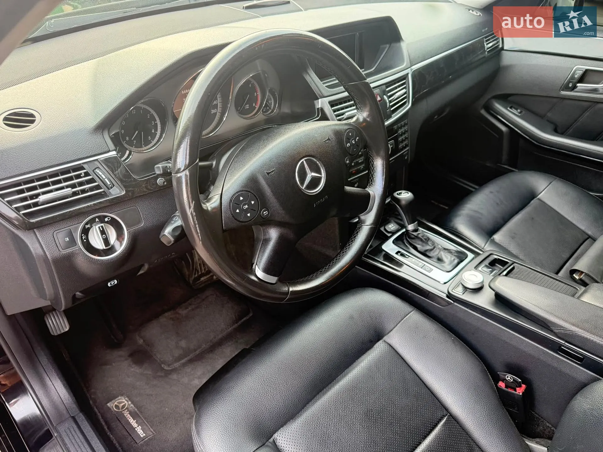 2010 Mercedes-Benz E-klasse - мініатюра 33