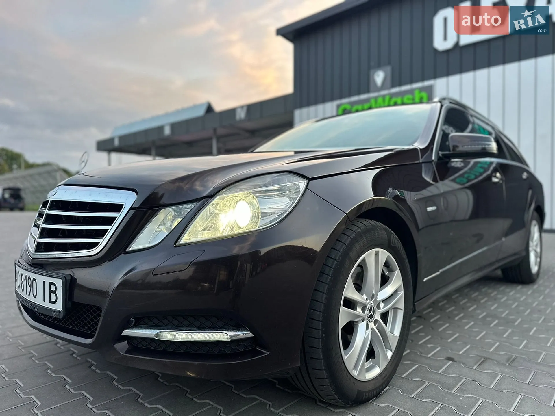 2010 Mercedes-Benz E-klasse - мініатюра 2
