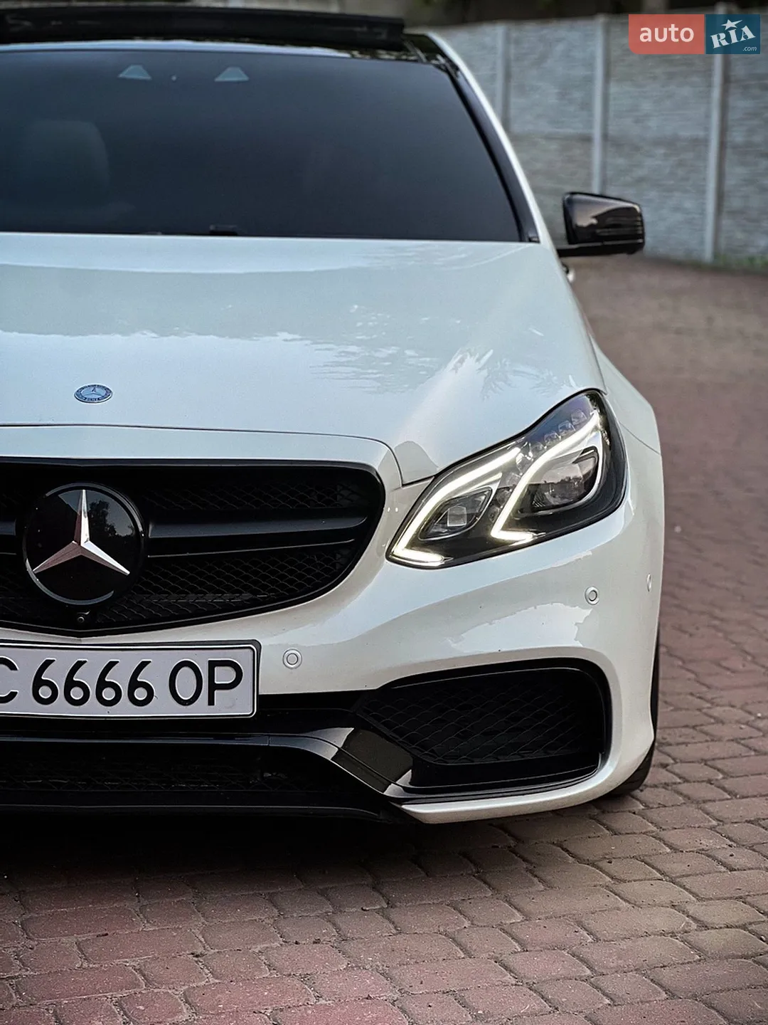 Mercedes-Benz E-Class 2015 VIN WDDHF7GB1GB278914 фото оголошення 8 з 26
