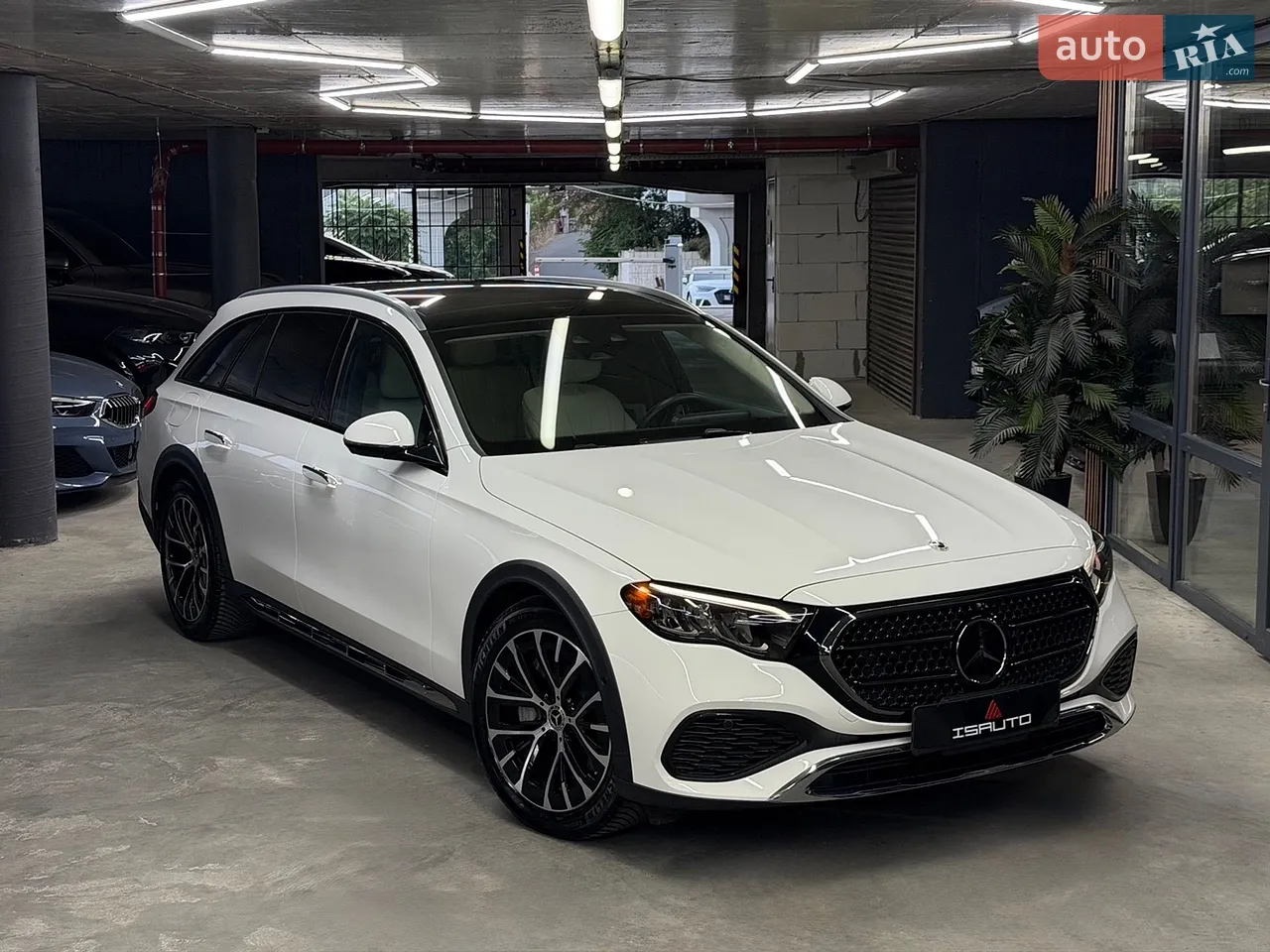 2025 Mercedes-Benz GLC - мініатюра 32