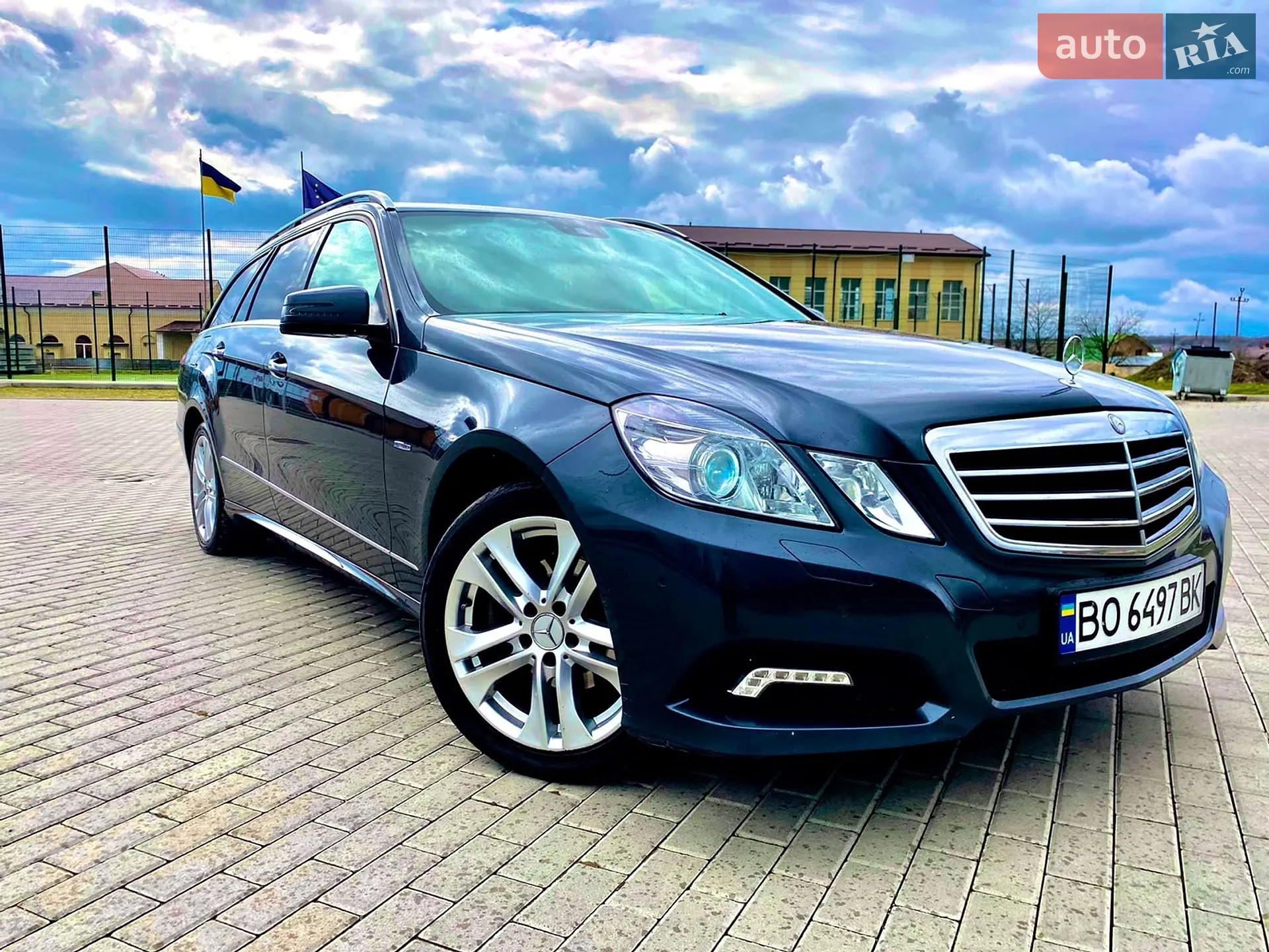 2010 Mercedes-Benz E-klasse - мініатюра 2