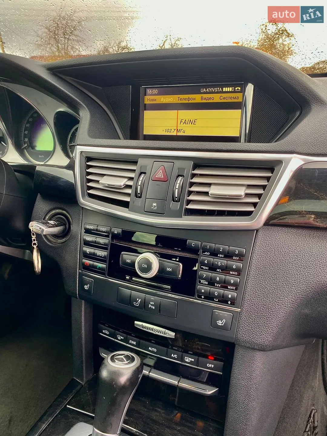 2010 Mercedes-Benz E-klasse - мініатюра 37