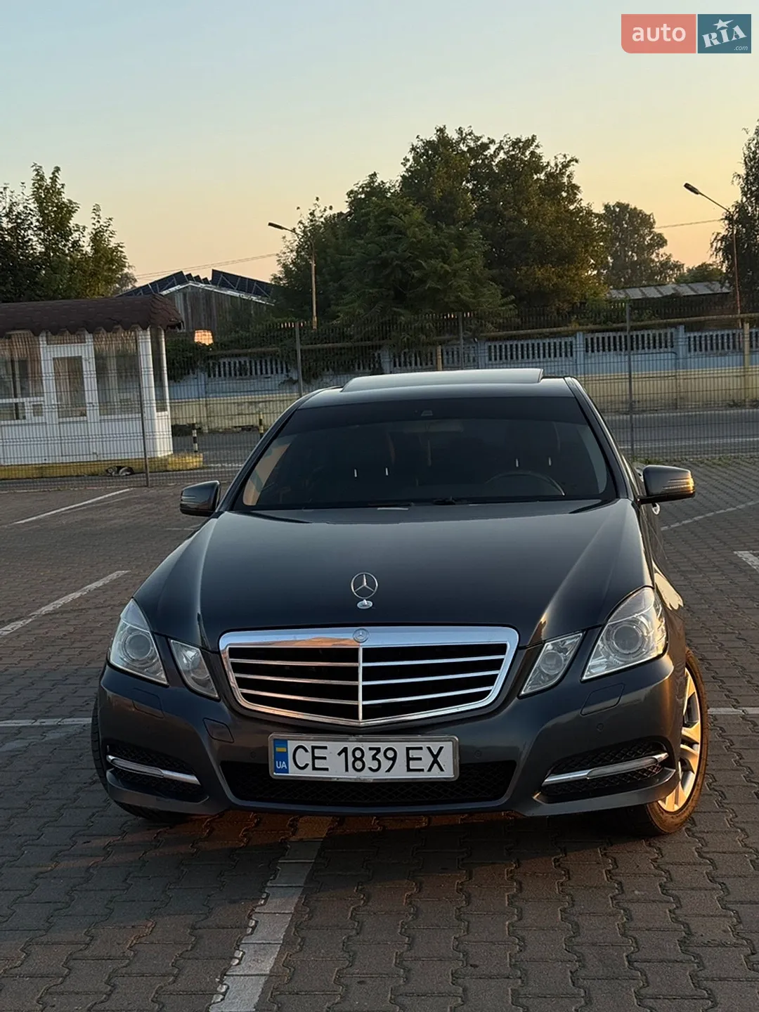 2012 Mercedes-Benz E-klasse - фото 1