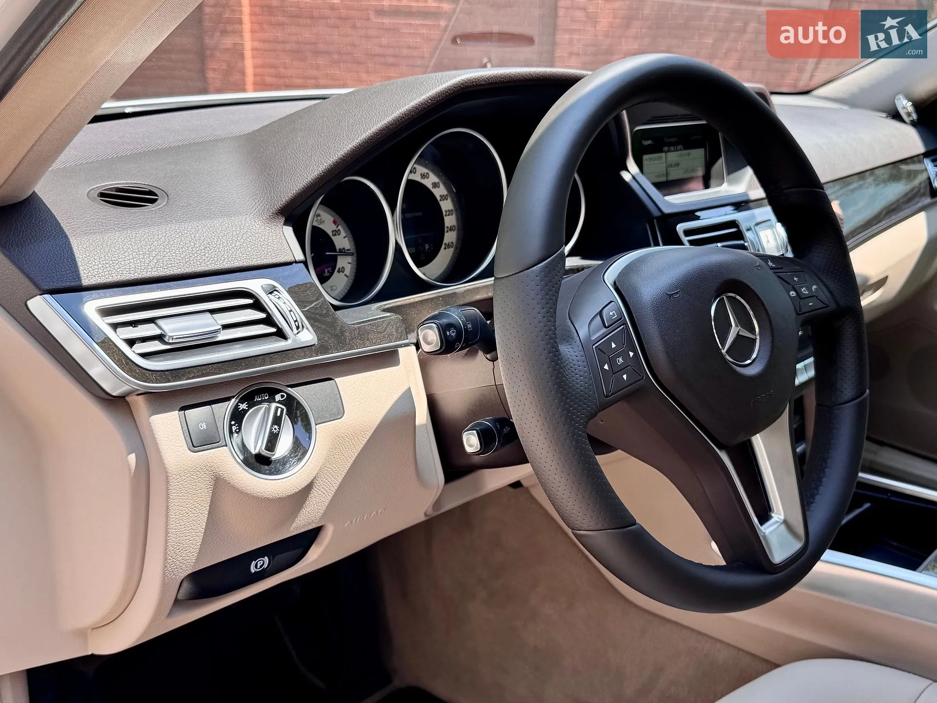 2013 Mercedes-Benz E-klasse - мініатюра 41