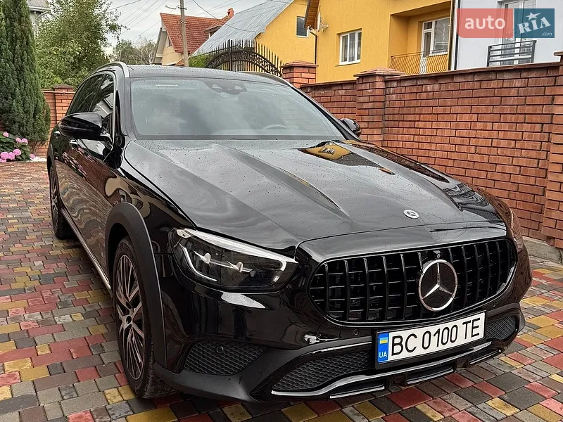 Mercedes-Benz E-Class 2022