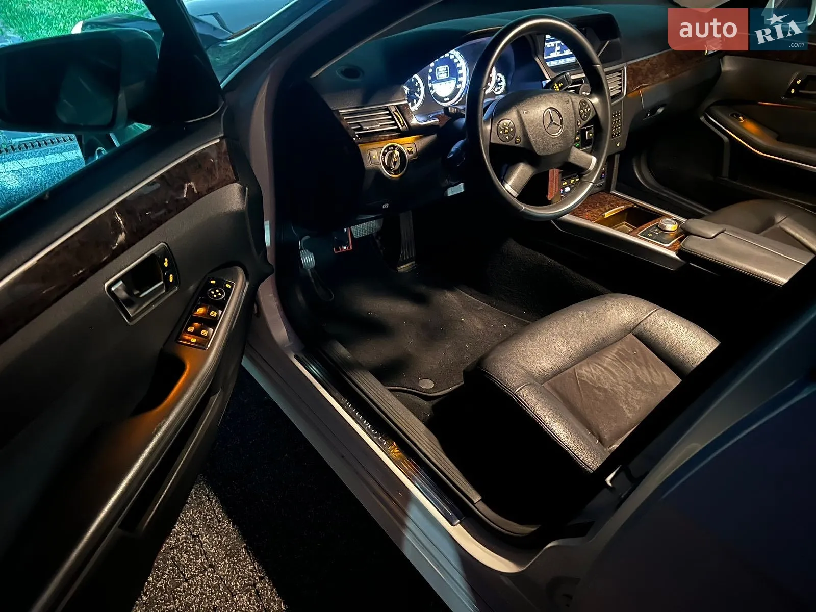 2012 Mercedes-Benz E-klasse - мініатюра 13