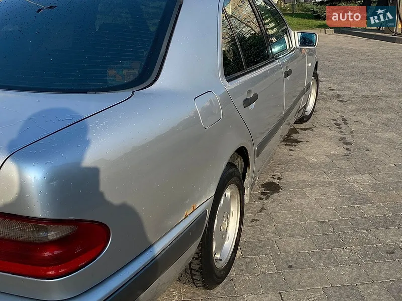 Mercedes-Benz E-Class 1998