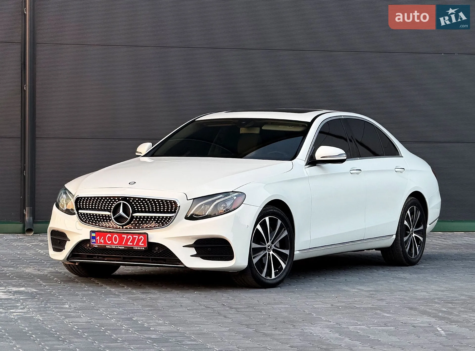 2016 Mercedes-Benz E-klasse - фото 1