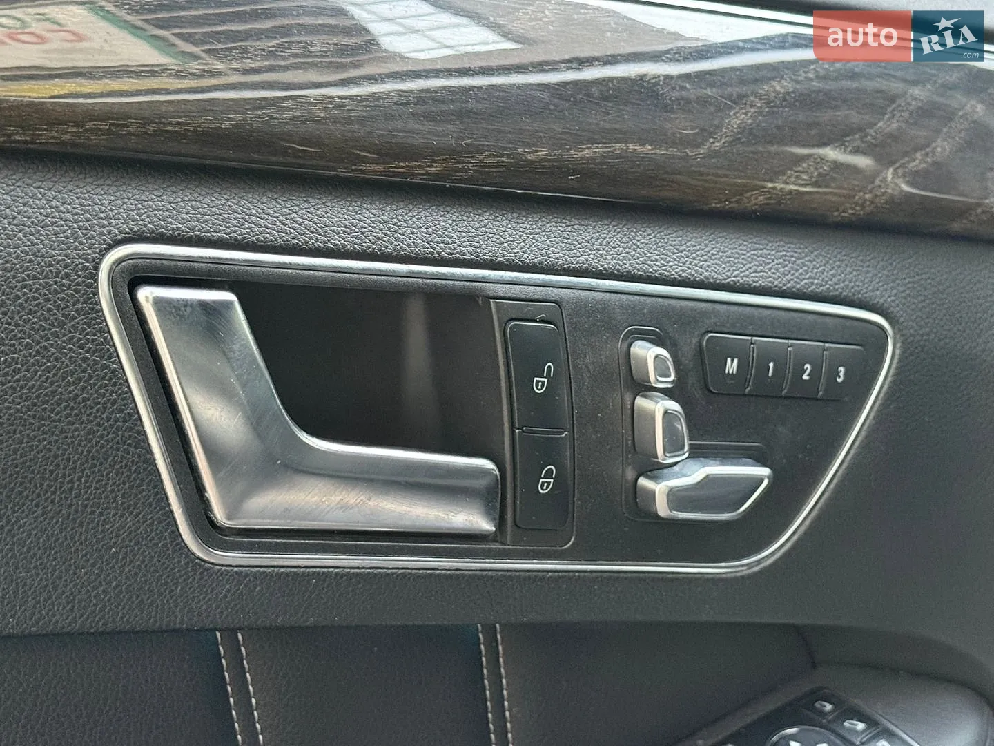2015 Mercedes-Benz E-klasse - мініатюра 32