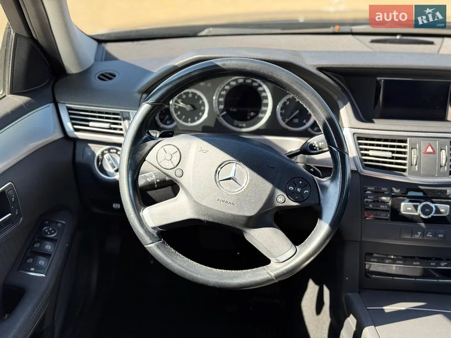 2012 Mercedes-Benz E-klasse - мініатюра 21