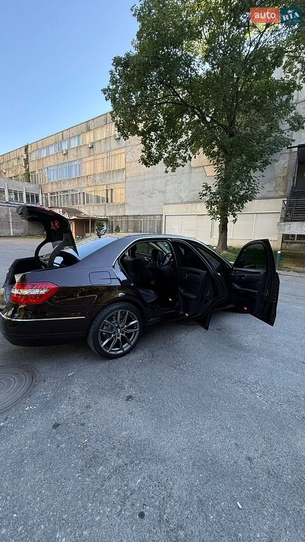 2010 Mercedes-Benz E-klasse - мініатюра 8