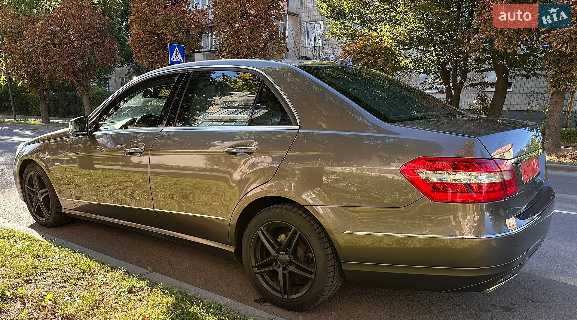 2011 Mercedes-Benz E-klasse - мініатюра 3
