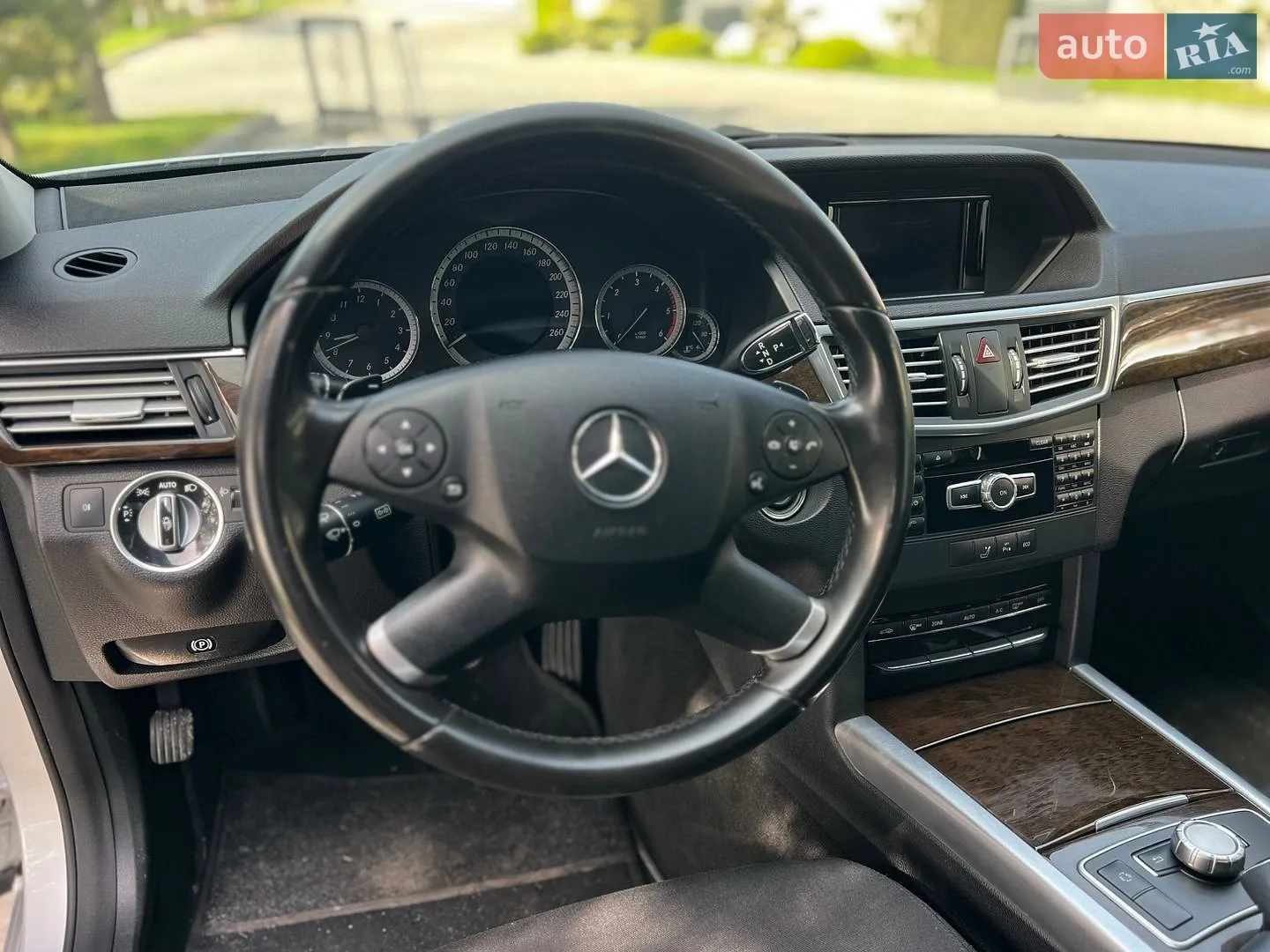 2013 Mercedes-Benz E-klasse - мініатюра 39
