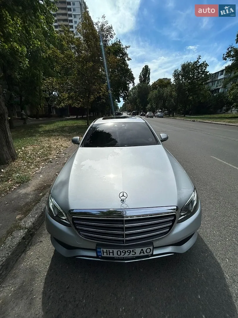 2016 Mercedes-Benz E-klasse - фото 1