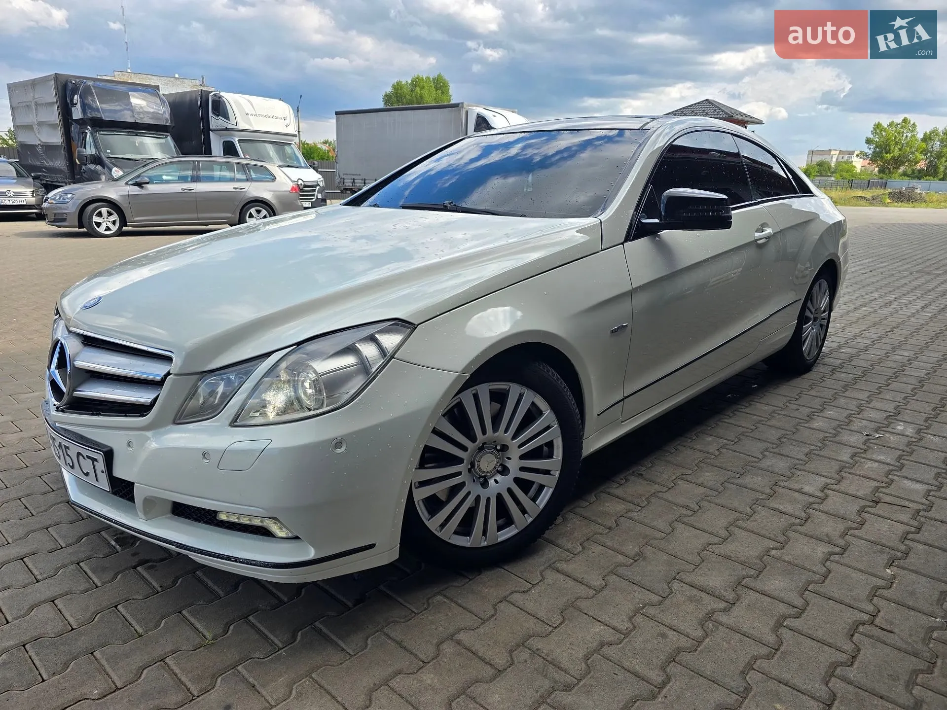 2010 Mercedes-Benz E-klasse - фото 1