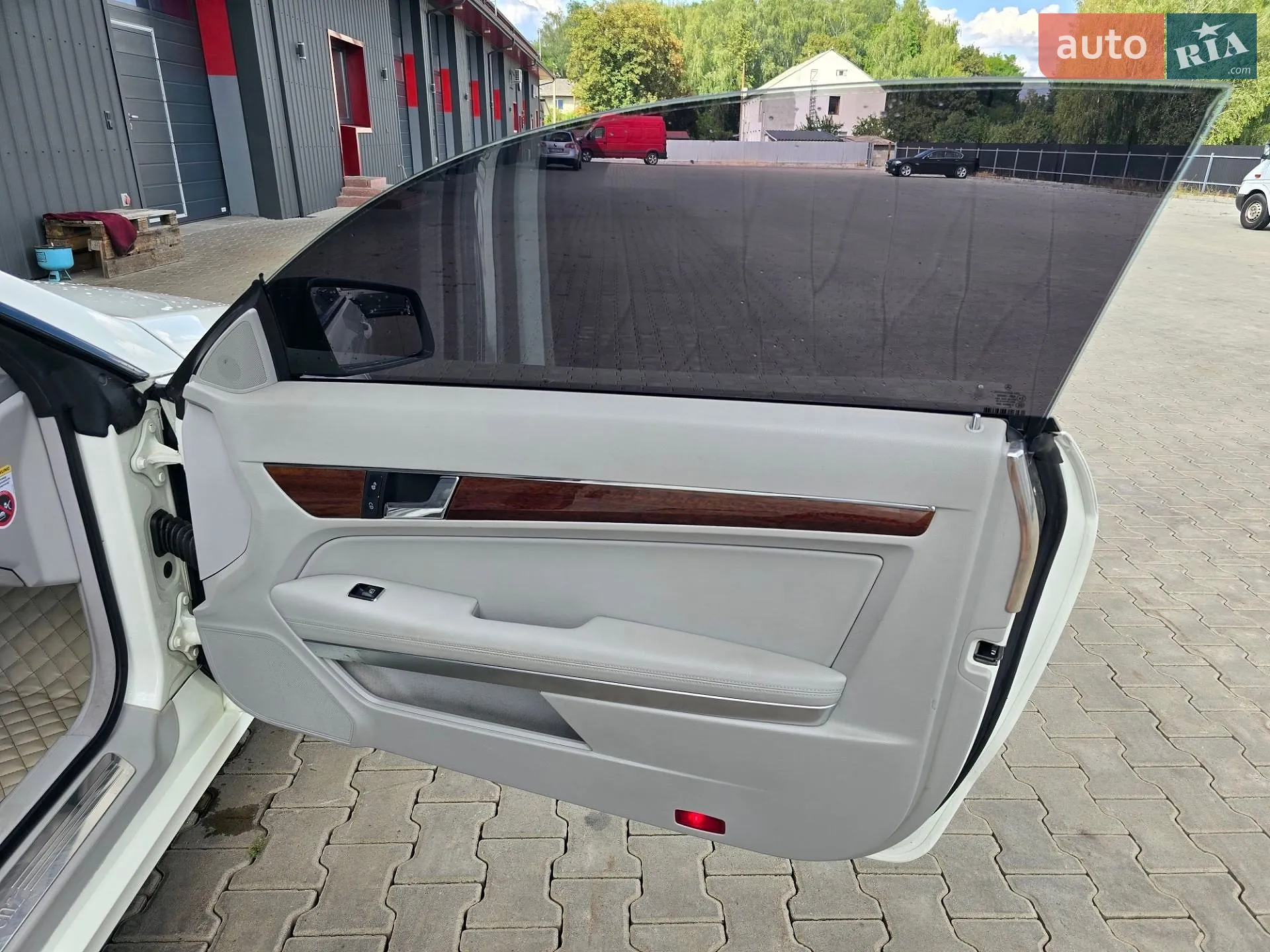 2010 Mercedes-Benz E-klasse - мініатюра 31