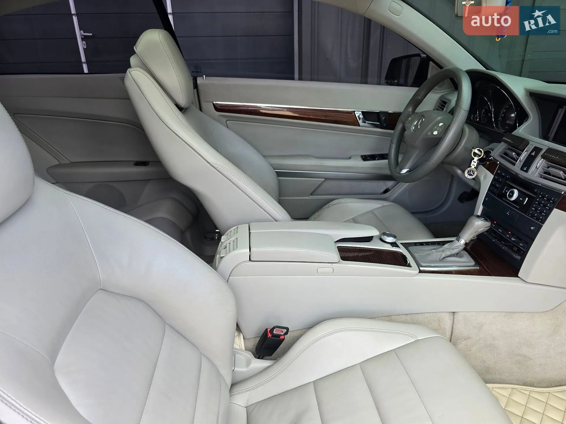 2010 Mercedes-Benz E-klasse - мініатюра 40