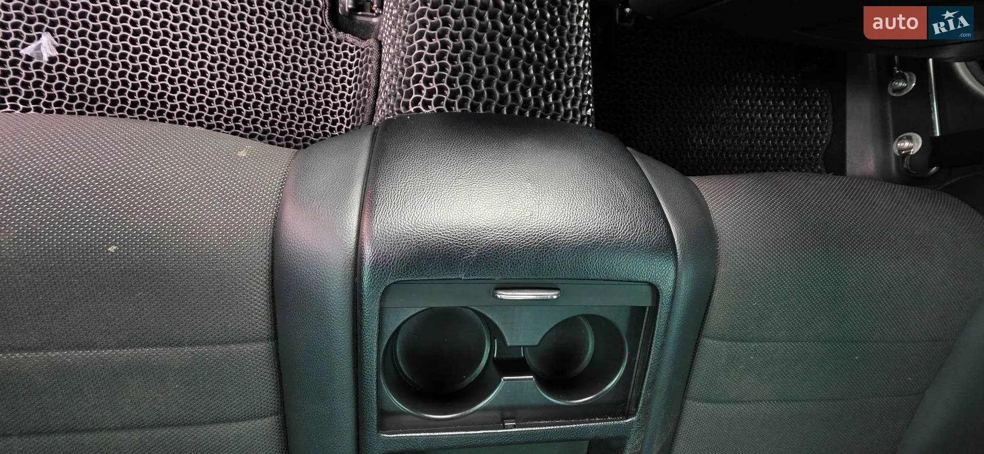 2011 Mercedes-Benz E-klasse - мініатюра 3
