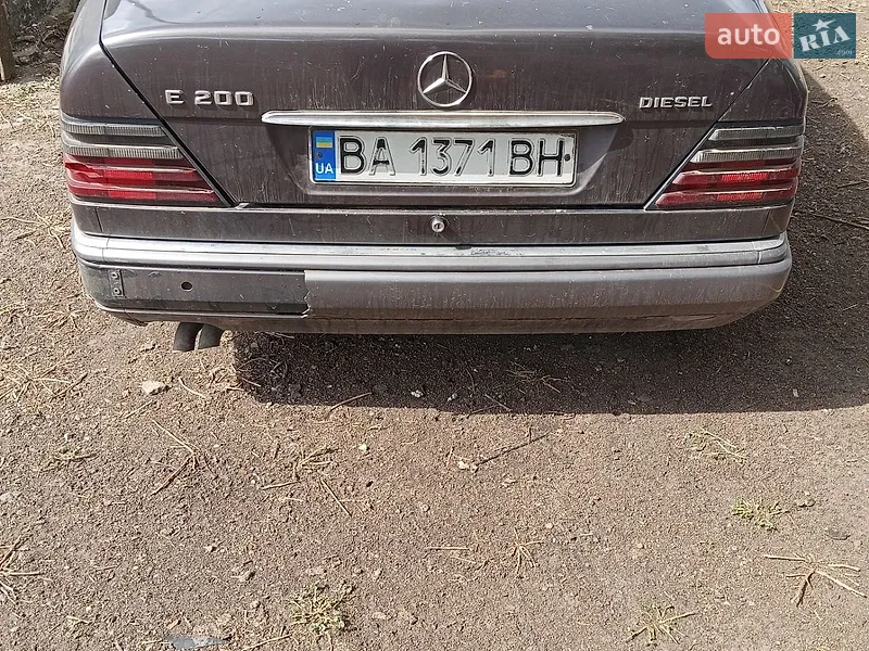 Mercedes-Benz E-Class 1992