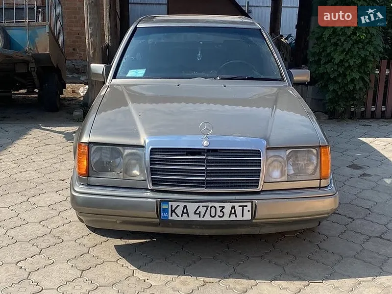 Mercedes-Benz E-Class 1987