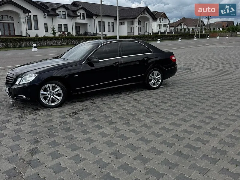 Mercedes-Benz E-Class 2011