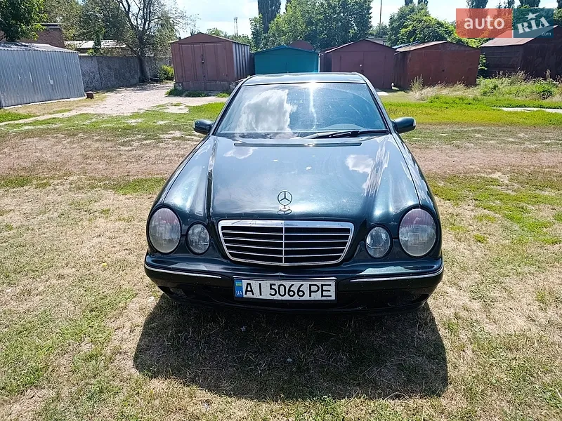 Mercedes-Benz E-Class 2000