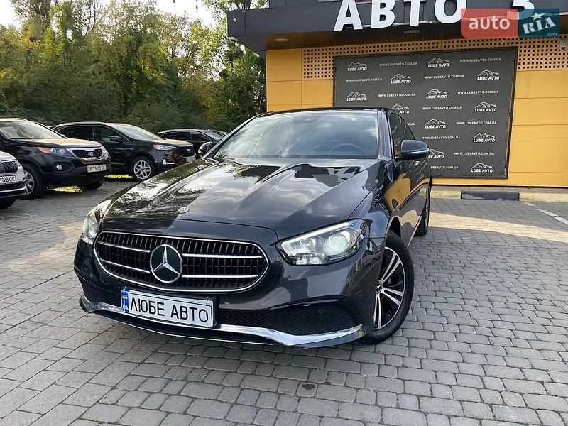 Mercedes-Benz E-Class 2021