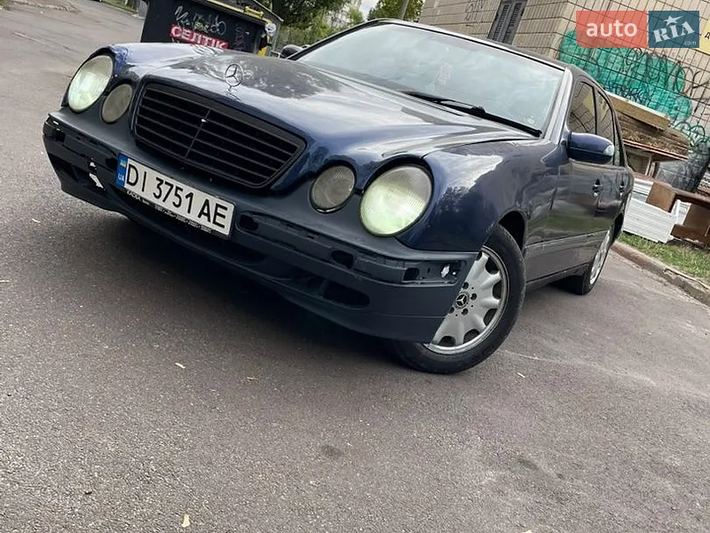 Mercedes-Benz E-Class 2000