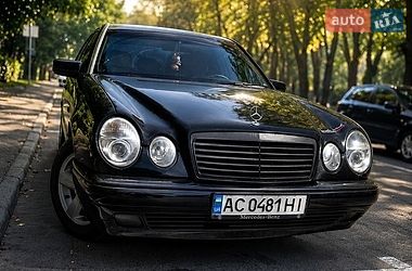 Седан Mercedes-Benz E-Class 1996 в Ровно