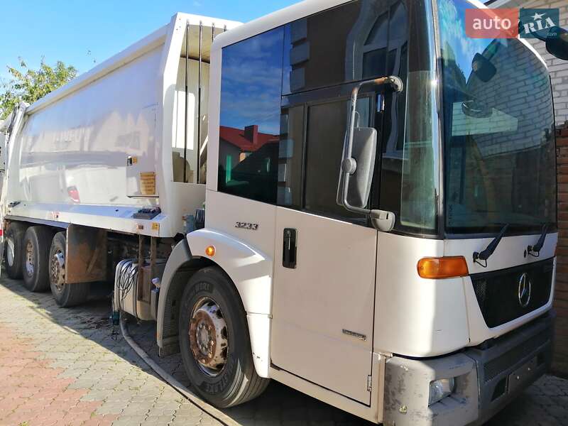 Мусоровоз Mercedes-Benz Econic 2010 в Луцке