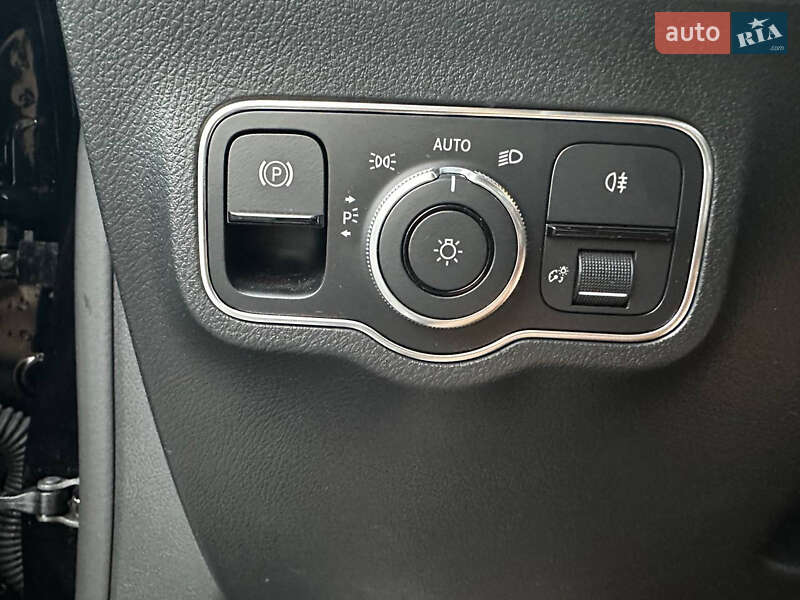 Хэтчбек Mercedes-Benz EQA 2022 в Ужгороде