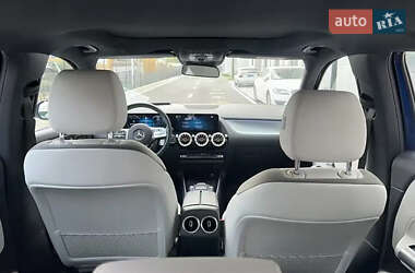 Хетчбек Mercedes-Benz EQA 2022 в 