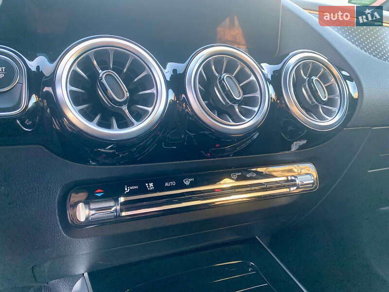 Позашляховик / Кросовер Mercedes-Benz EQA 2024 в Сваляві