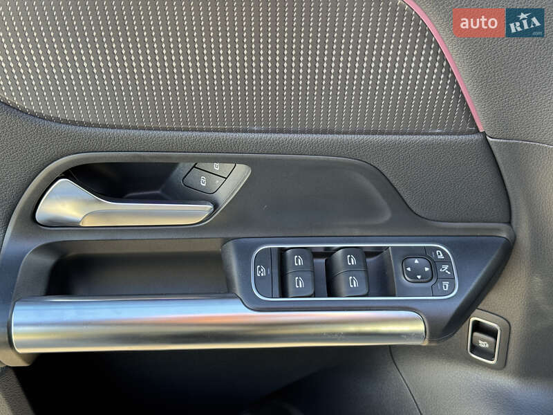 Хэтчбек Mercedes-Benz EQA 2021 в Киеве