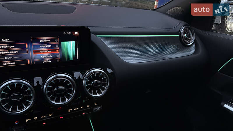 Хэтчбек Mercedes-Benz EQA 2022 в Киеве