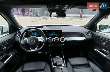 Позашляховик / Кросовер Mercedes-Benz EQB 2022 в 