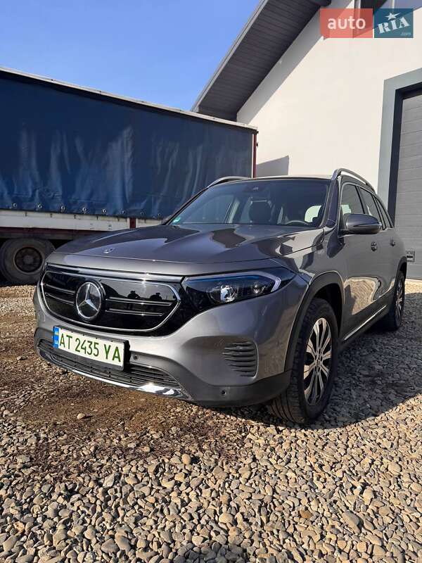 Mercedes-Benz EQB 2023