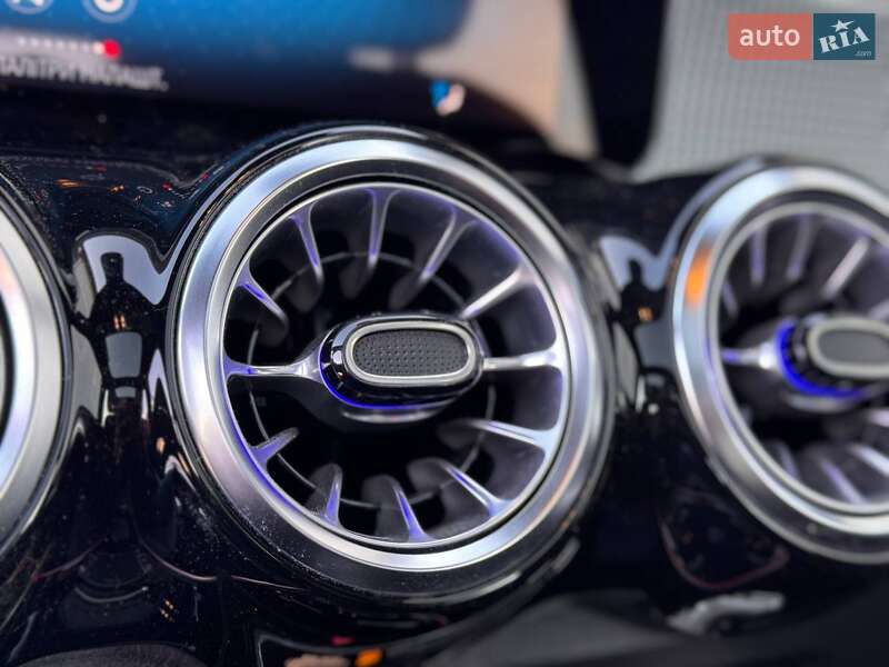 Внедорожник / Кроссовер Mercedes-Benz EQB 2023 в Косове